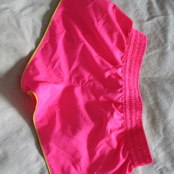 OP Girls Shorts Flourescent Hot Pink Size M 7-9 - Picture 2 of 3